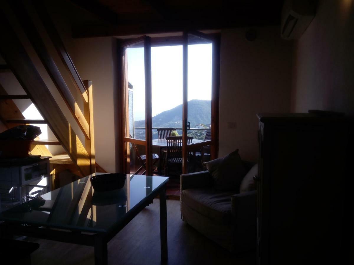 Tigullio Vacations: Lo Chalet Sul Mare Leivi ภายนอก รูปภาพ